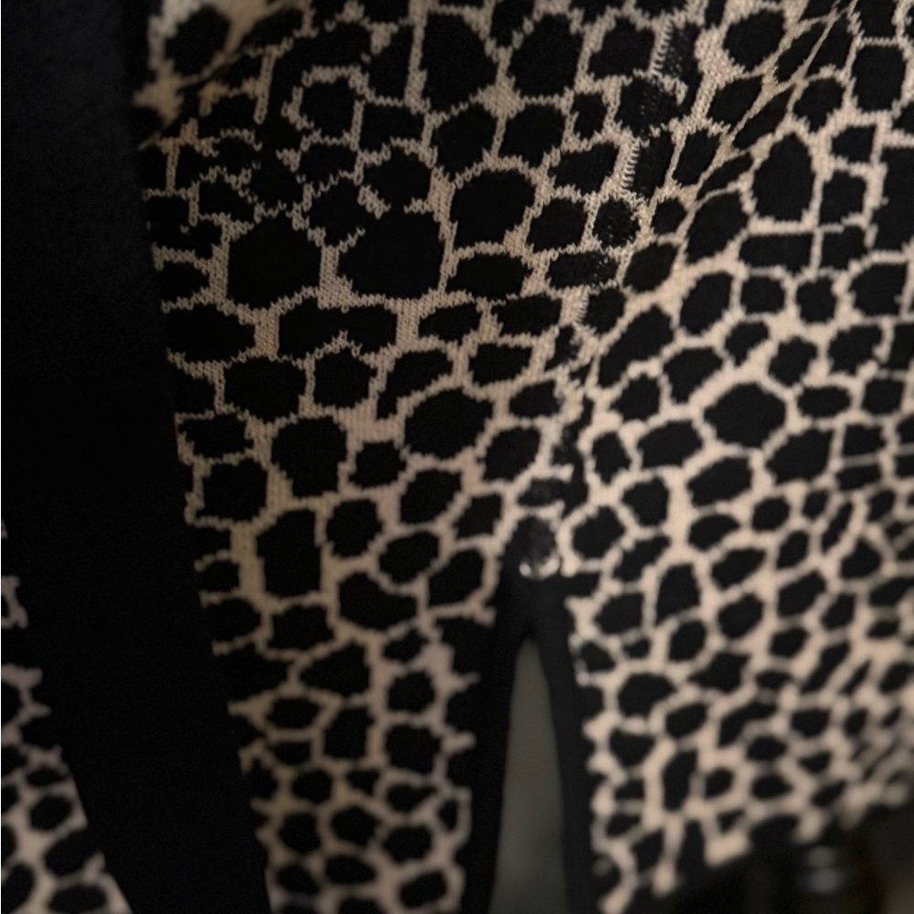 🐆 St. John Sport Leopard Print Sleeveless Dress – Black Accents – Size P - Picture 8 of 12